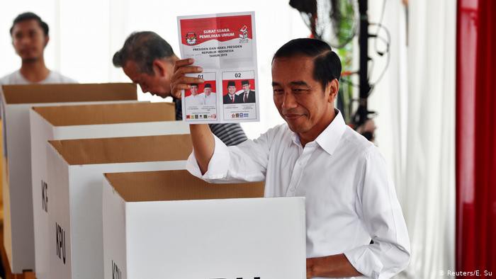 Indonesia: Tổng thống Joko Widodo tái đắc cử, đối thủ dọa châm ngòi biểu tình
