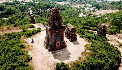 Th&aacute;p cổ ngh&igrave;n năm ở miền đất V&otilde;, trời Văn - Ảnh 12.
