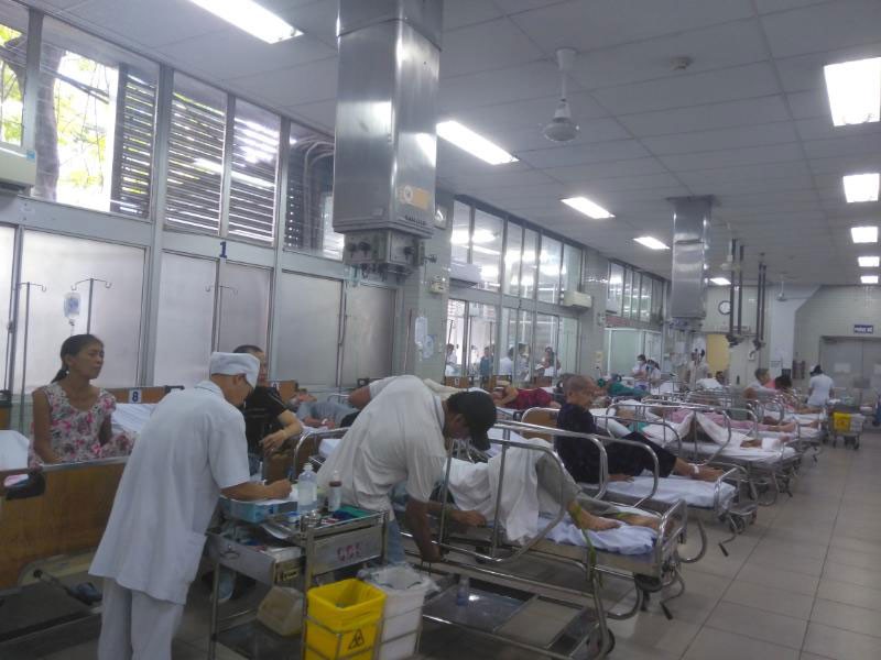Người say ở khoa cấp cứu