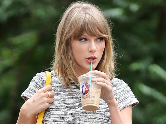 10 b&iacute; mật th&uacute; vị về chế độ ăn ki&ecirc;ng của Taylor Swift - Ảnh 9.
