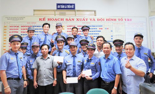 ĐOÀN TIẾP VIÊN ĐƯỜNG SẮT PHƯƠNG NAM: Khen thưởng nhân viên hỗ trợ sản phụ sinh con trên tàu
