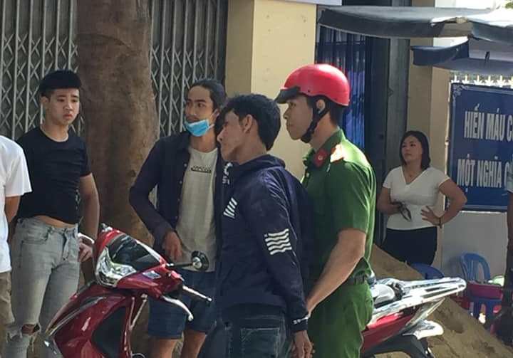 Nha Trang: Lao xe khống chế t&ecirc;n cướp, giật điện thoại của du kh&aacute;ch H&agrave;n Quốc - Ảnh 1.