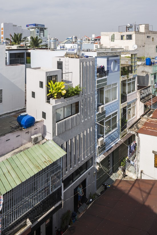 Nh&agrave; ống S&agrave;i G&ograve;n &ldquo;kiểu dọc&rdquo; tr&ecirc;n mảnh đất 18 m2 - Ảnh 2.