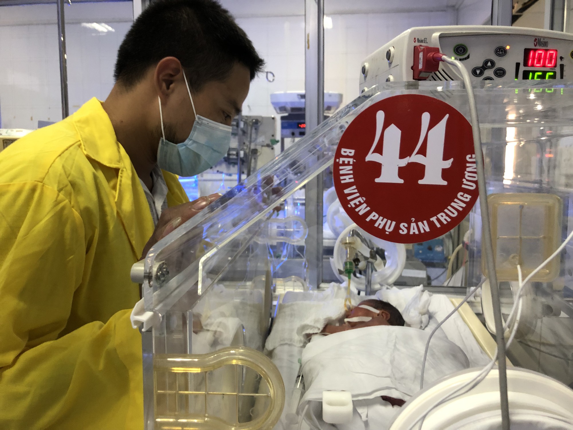 B&eacute; sơ sinh con người mẹ trẻ ung thư giai đoạn cuối giờ ra sao? - Ảnh 9.