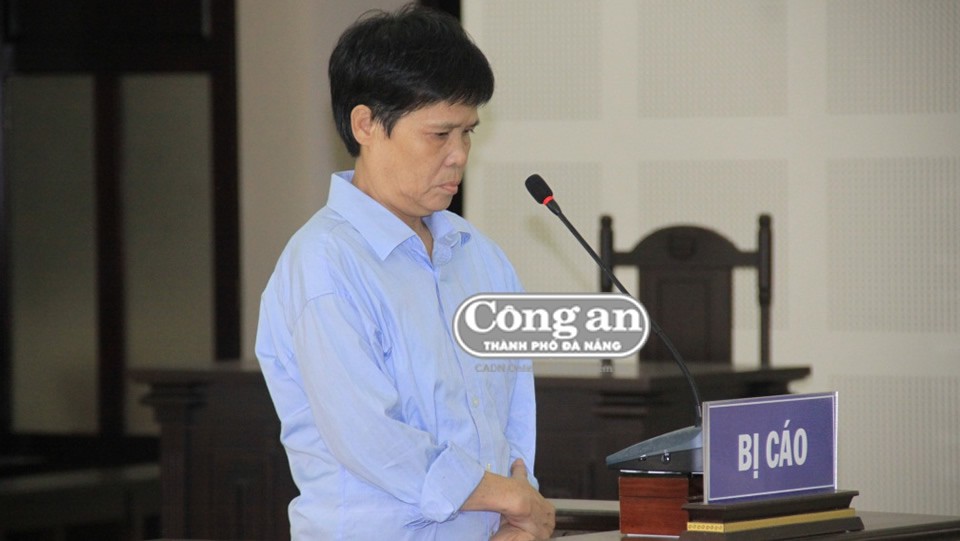 Bị &ocirc;ng chủ cho ra r&igrave;a, nữ nh&acirc;n vi&ecirc;n trả th&ugrave; người thay thế - Ảnh 1.