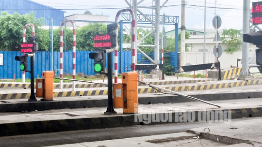 Tạm dừng thu phí Trạm BOT T2, chờ kiểm đếm xe - Ảnh 3.