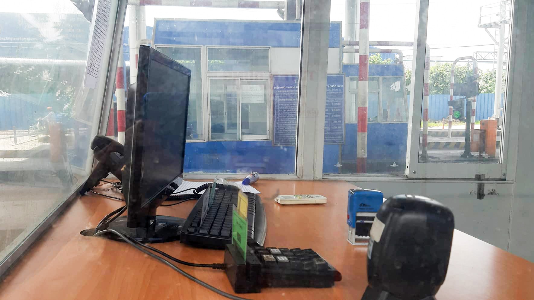 Bị t&agrave;i xế phản ứng, Trạm BOT T2 chưa định được ng&agrave;y thu ph&iacute; trở lại - Ảnh 2.