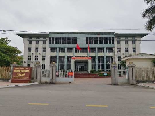 Bị c&aacute;ch chức ph&oacute; b&iacute; thư chi bộ v&igrave; x&uacute;c phạm l&atilde;nh đạo Đảng, Nh&agrave; nước - Ảnh 1.