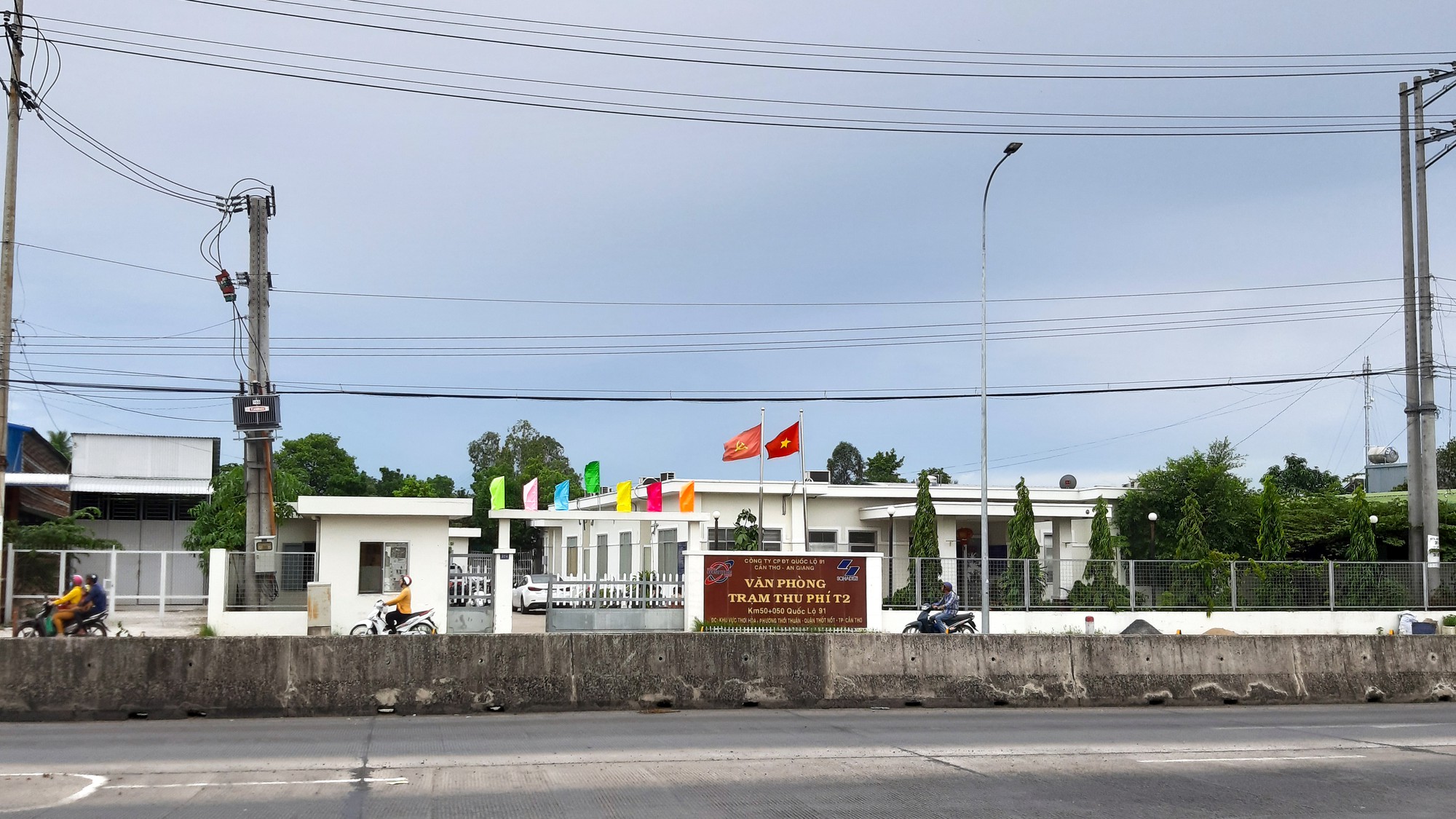Bị t&agrave;i xế phản ứng, Trạm BOT T2 chưa định được ng&agrave;y thu ph&iacute; trở lại - Ảnh 3.