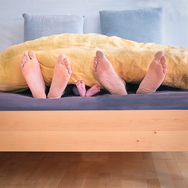 Núi đồi vô cảm sau sinh - Ảnh 2.