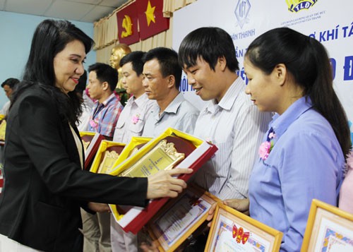 Đem lợi &iacute;ch nhiều hơn cho người lao động - Ảnh 1.