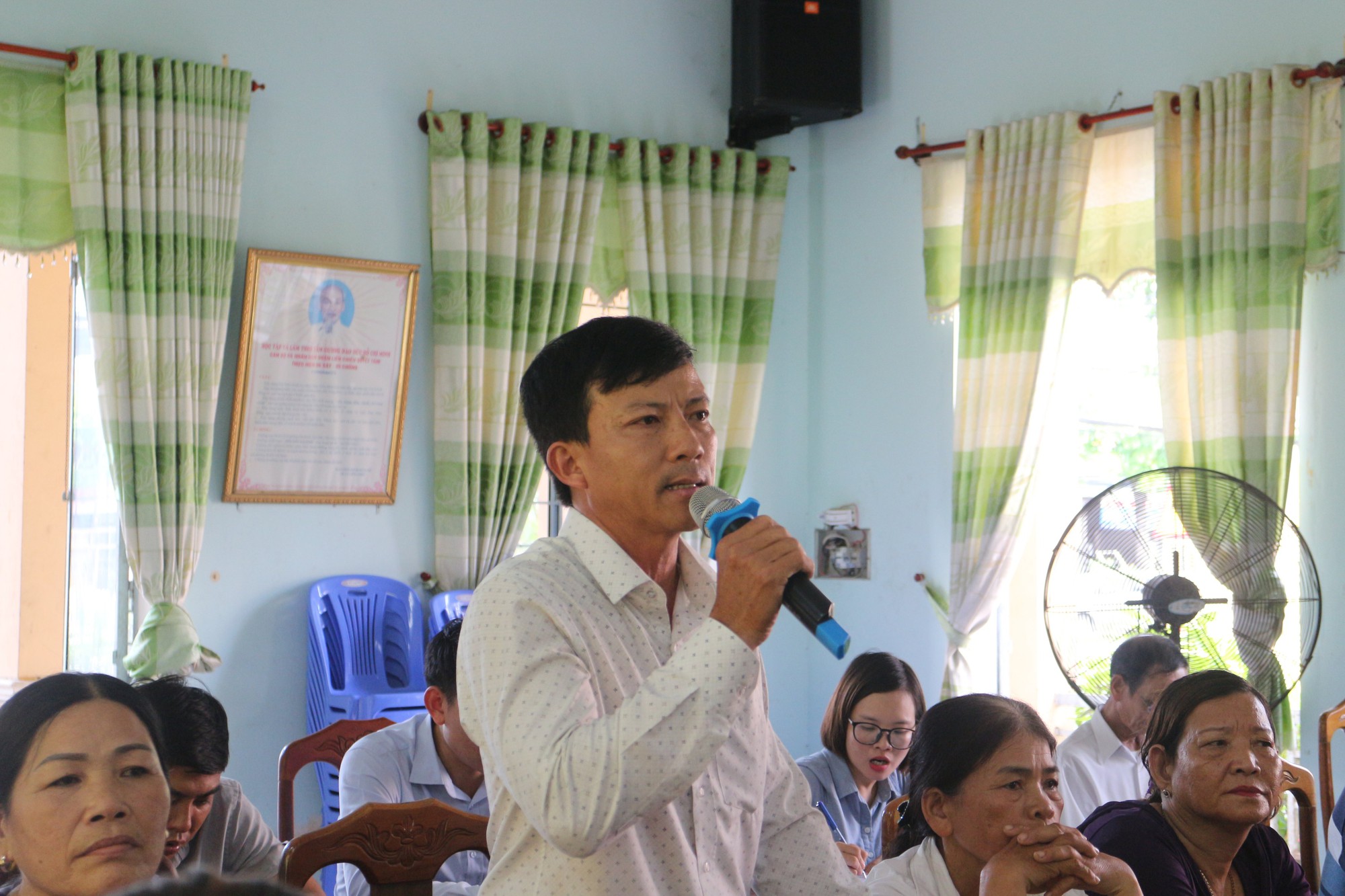 B&atilde;i r&aacute;c lớn nhất Đ&agrave; Nẵng n&oacute;i di dời, sao giờ lại kh&ocirc;ng? - Ảnh 1.