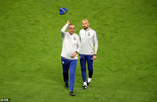 Chelsea tung hỏa m&ugrave; về việc David Luiz tranh c&atilde;i với Higuain khiến Sarri bất m&atilde;n? - Ảnh 3.