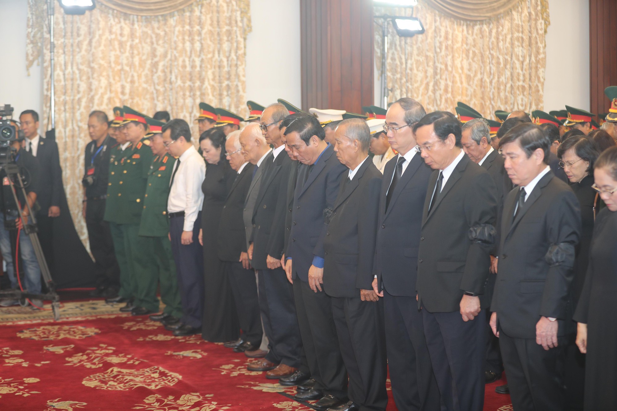 L&ecirc; truy điệu nguy&ecirc;n Chủ tịch nước L&ecirc; Đức Anh  - Ảnh 4.