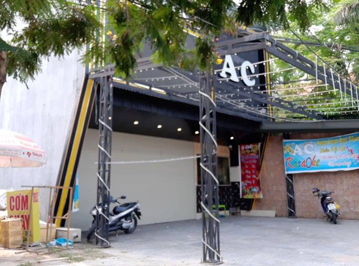 Quảng Nam: Khách rút súng bắn vào 2 nhân viên quán karaoke