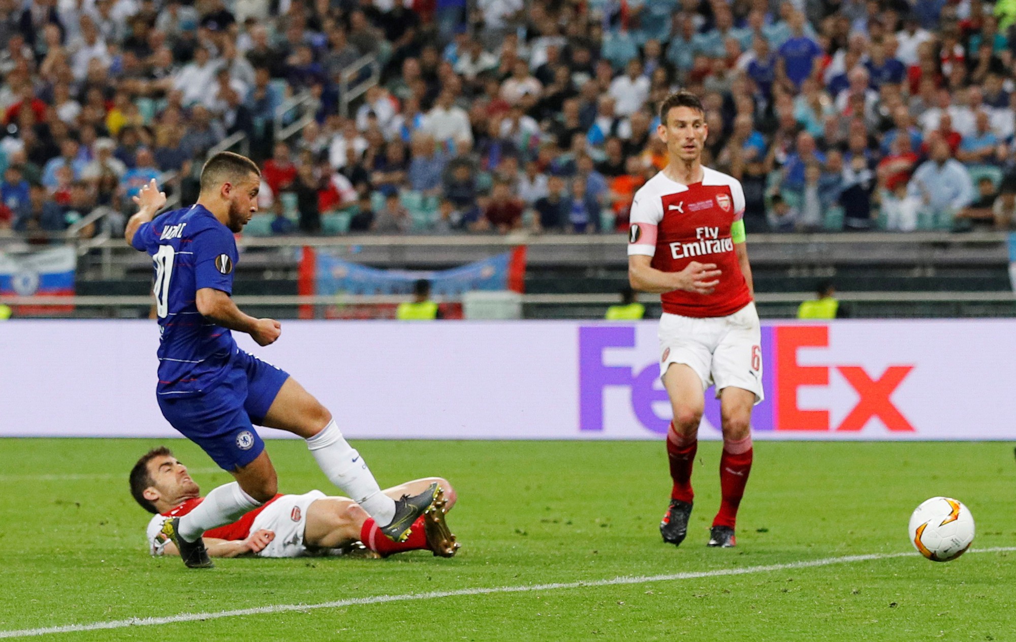 Arsenal đau đớn bởi m&agrave;n kịch x&agrave;o x&aacute;o nội bộ của Chelsea - Ảnh 9.