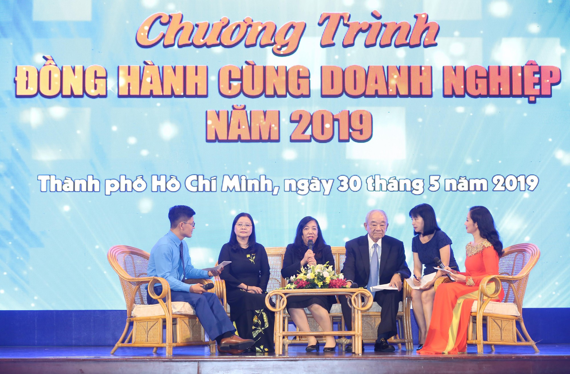 T&ocirc;n vinh 29 chủ doanh nghiệp chăm lo tốt cho người lao động - Ảnh 2.