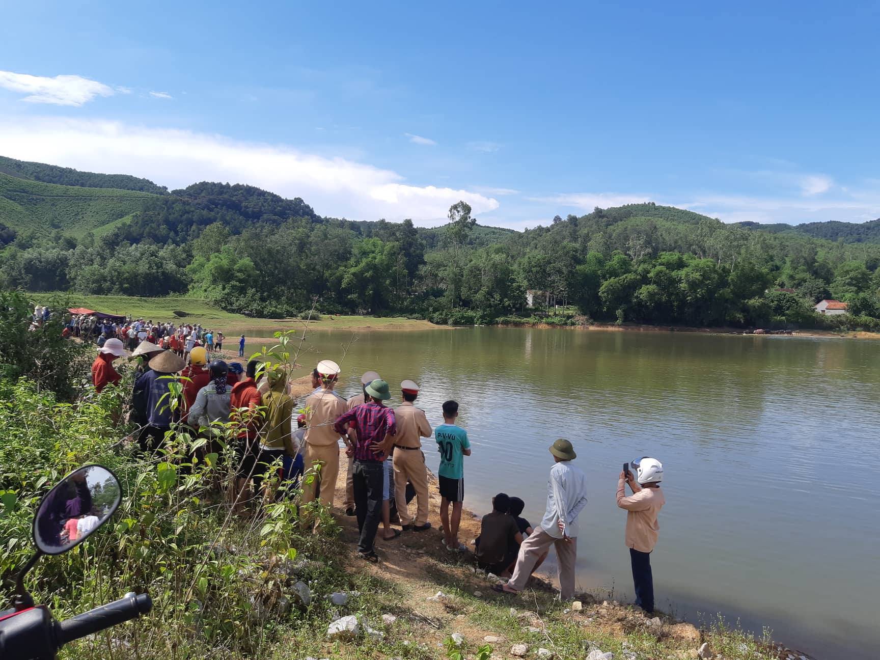 Rủ nhau ra đập chơi, 5 em học sinh lớp 8 c&ugrave;ng đuối nước thương t&acirc;m - Ảnh 1.