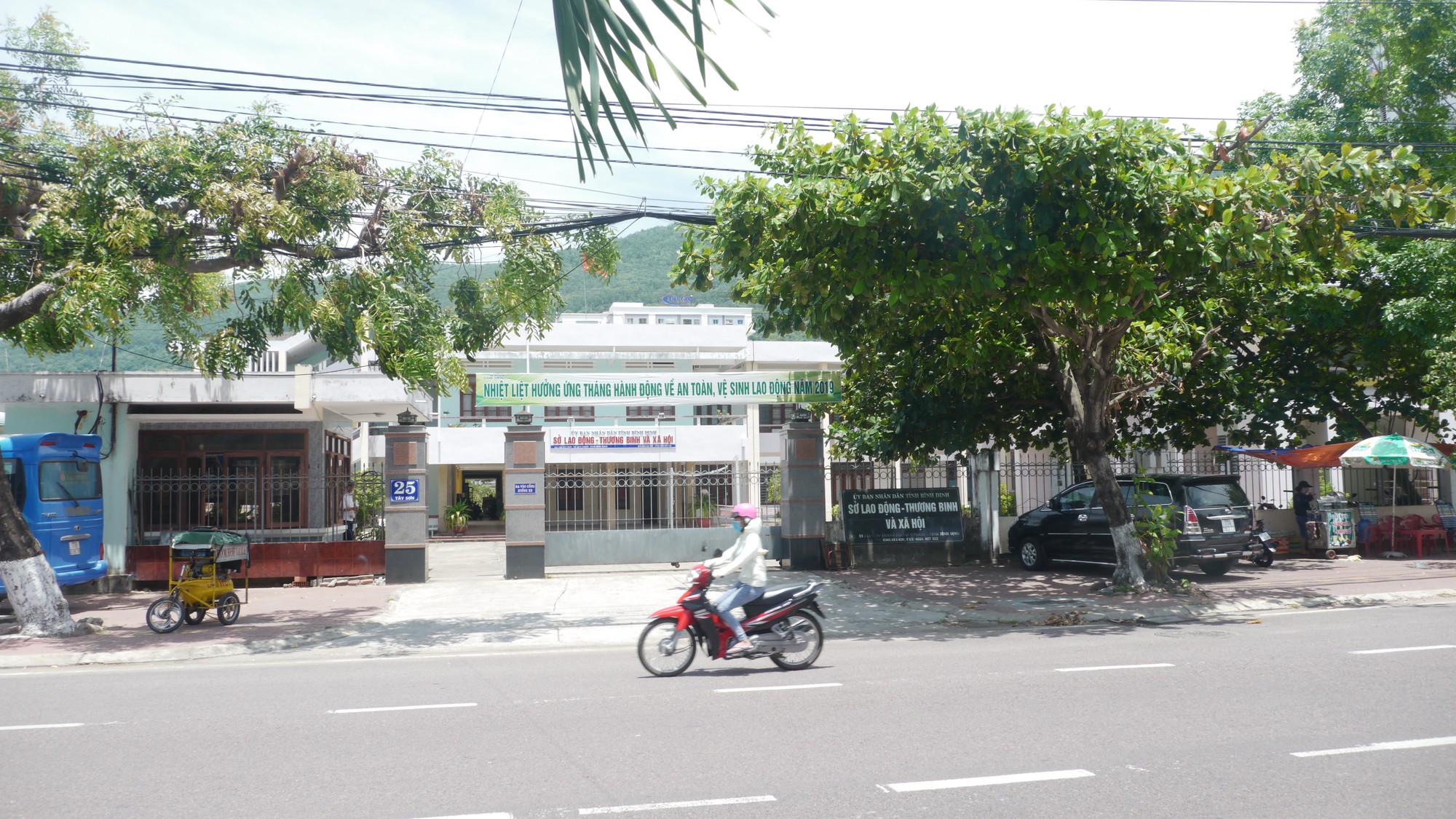Một phó giám đốc Sở LĐ-TB-XH Bình Định bị tố nợ dây dưa hàng chục tỉ đồng
