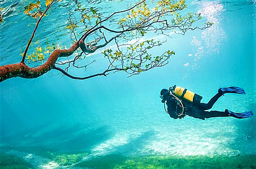 Công viên 'ma thuật' cứ 6 tháng biến mất một lần ở Áo