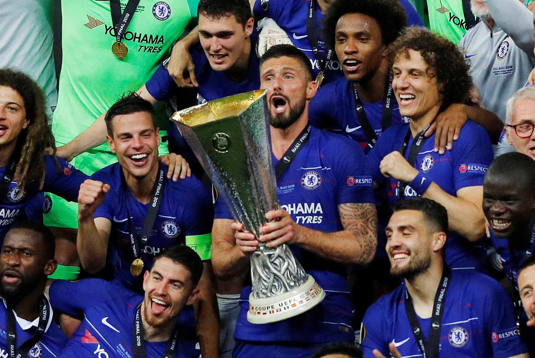 Giroud - Người thừa ở Arsenal, người hùng Chelsea