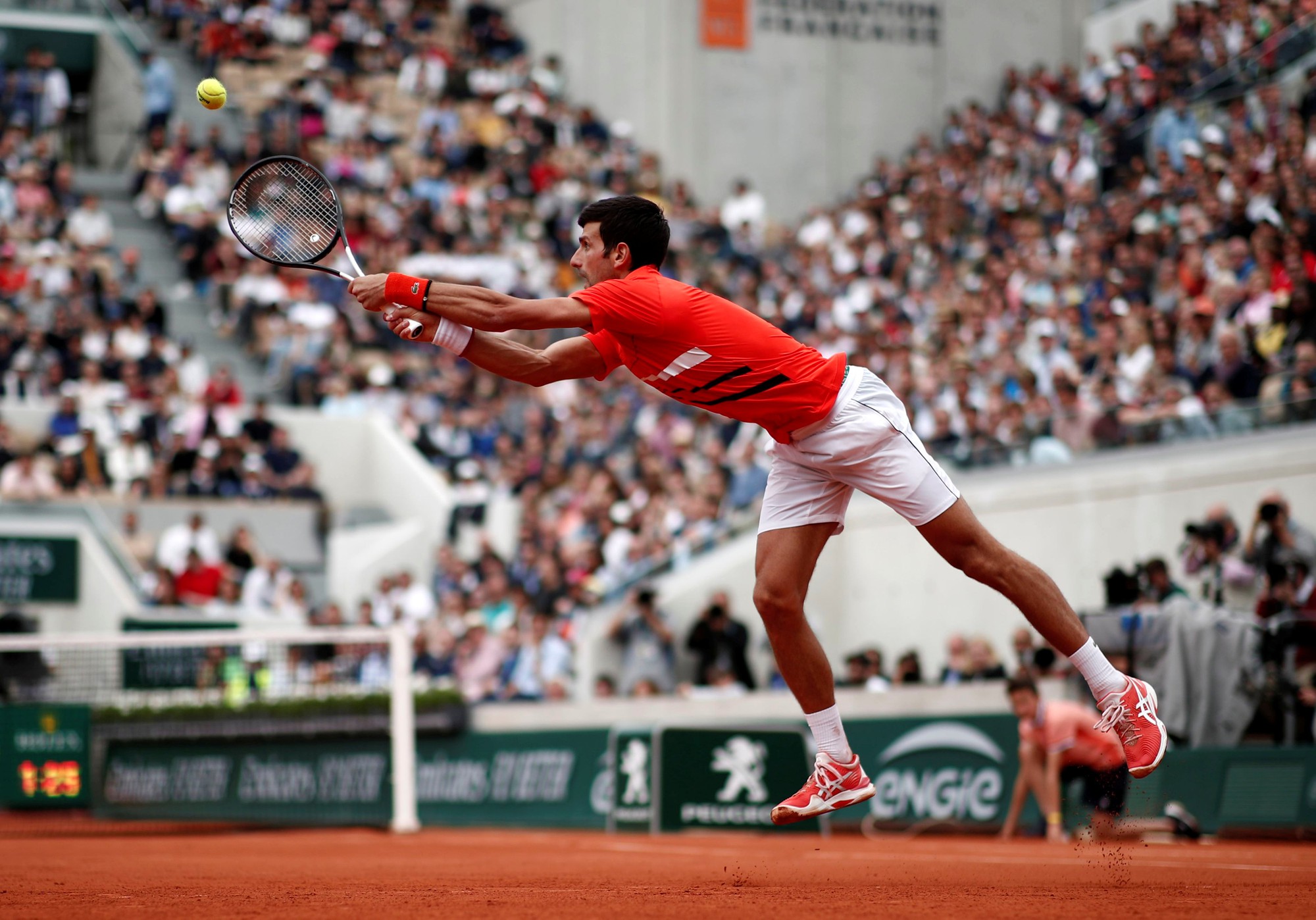 Tay vợt Việt kiều v&agrave;o v&ograve;ng 3 Roland Garros sau khi hạ gục Verdasco - Ảnh 3.