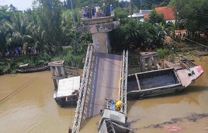 Bộ trưởng GTVT có công điện khẩn sau vụ cầu BOT bị sập - Ảnh 3.