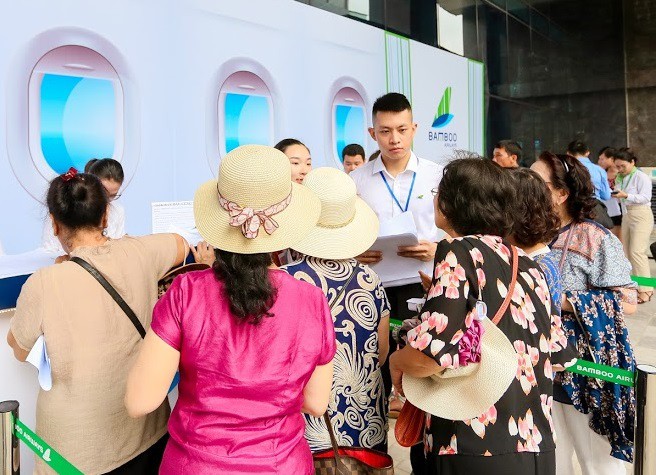 Sức h&uacute;t của v&eacute; hạng thương gia tại Bamboo Airways Tower 265 Cầu Giấy - Ảnh 5.