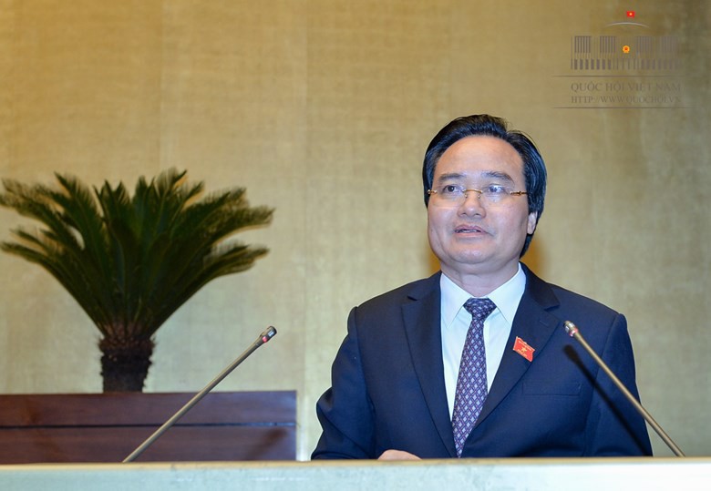 Bộ trưởng Phùng Xuân Nhạ nhận trách nhiệm về gian lận thi cử - Ảnh 1.