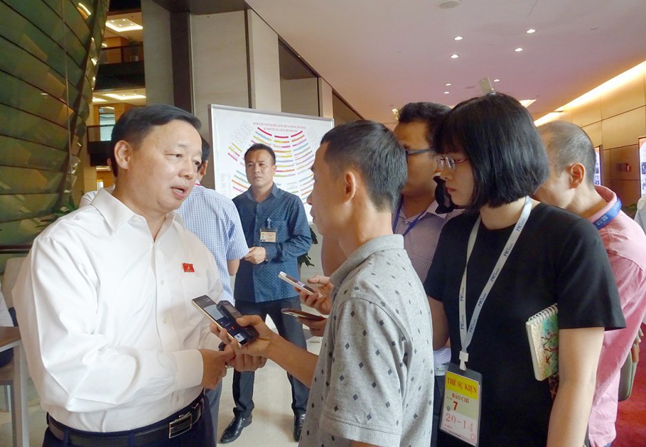 Bộ trưởng Trần Hồng Hà: Chính ngư dân là các cột mốc về chủ quyền trên biển - Ảnh 1.
