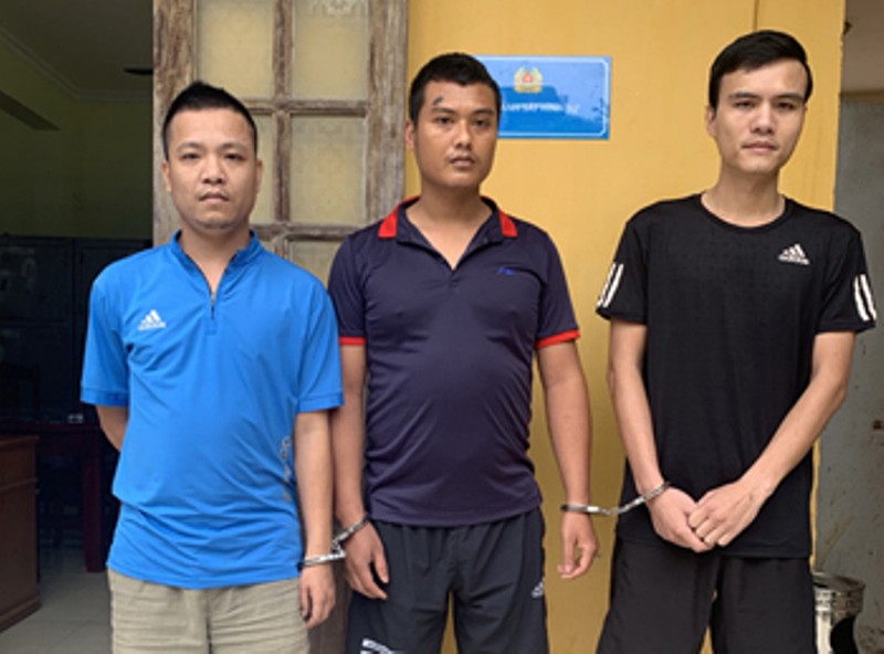 Đòi tiền bảo kê không được, đổ xăng đốt máy ép cọc bê tông giá 300 triệu đồng