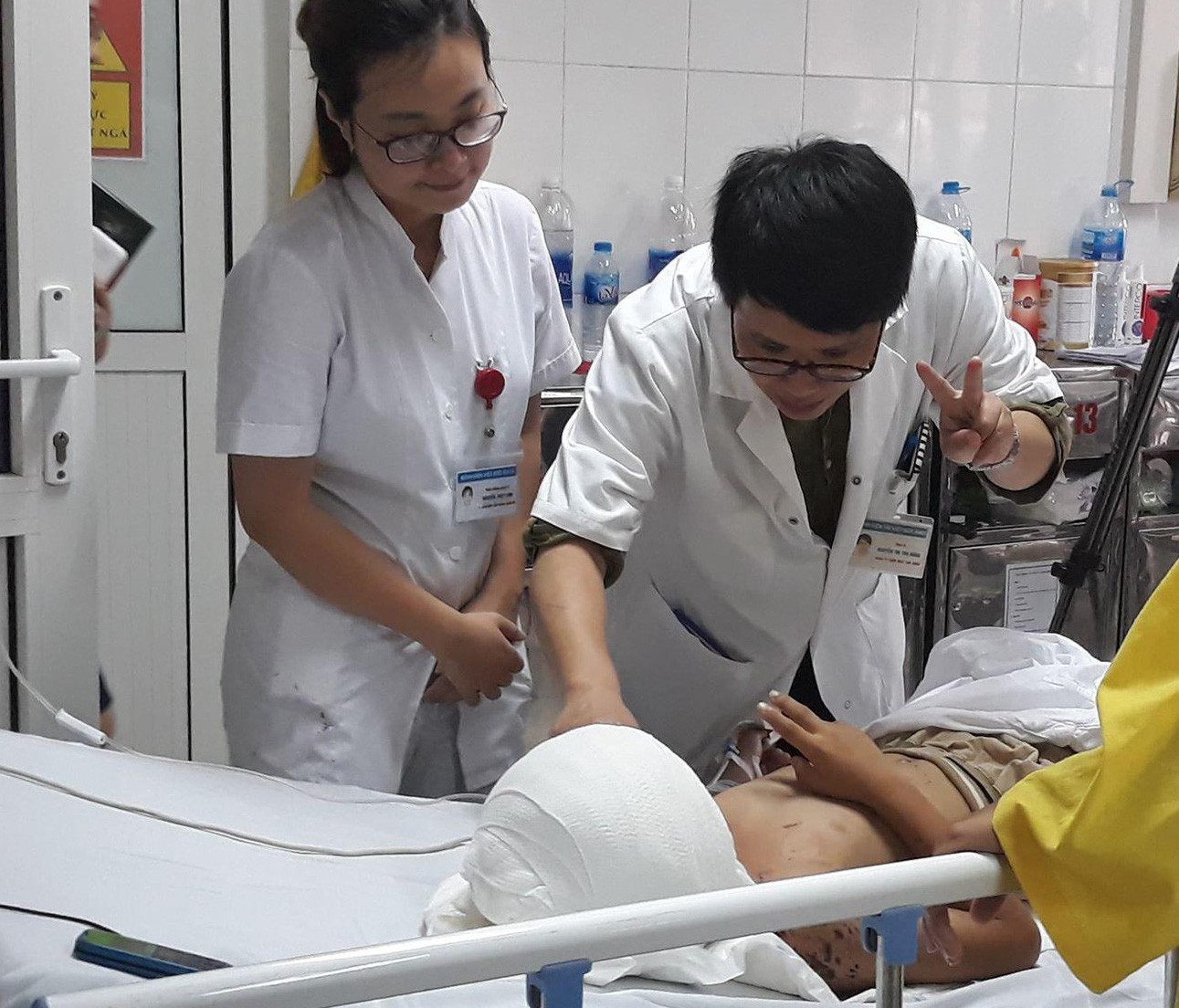 Bé trai 12 tuổi bị chó cắn sẽ phải điều trị kéo dài 3-6 tháng