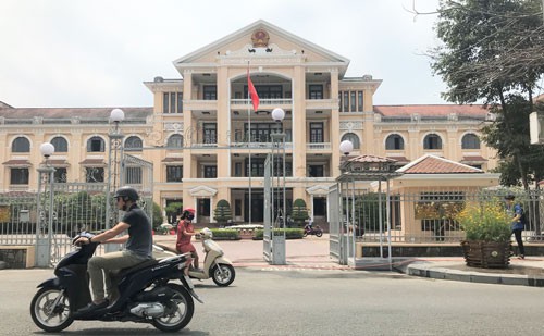 Lo đ&ocirc; thị Huế biến dạng - Ảnh 1.
