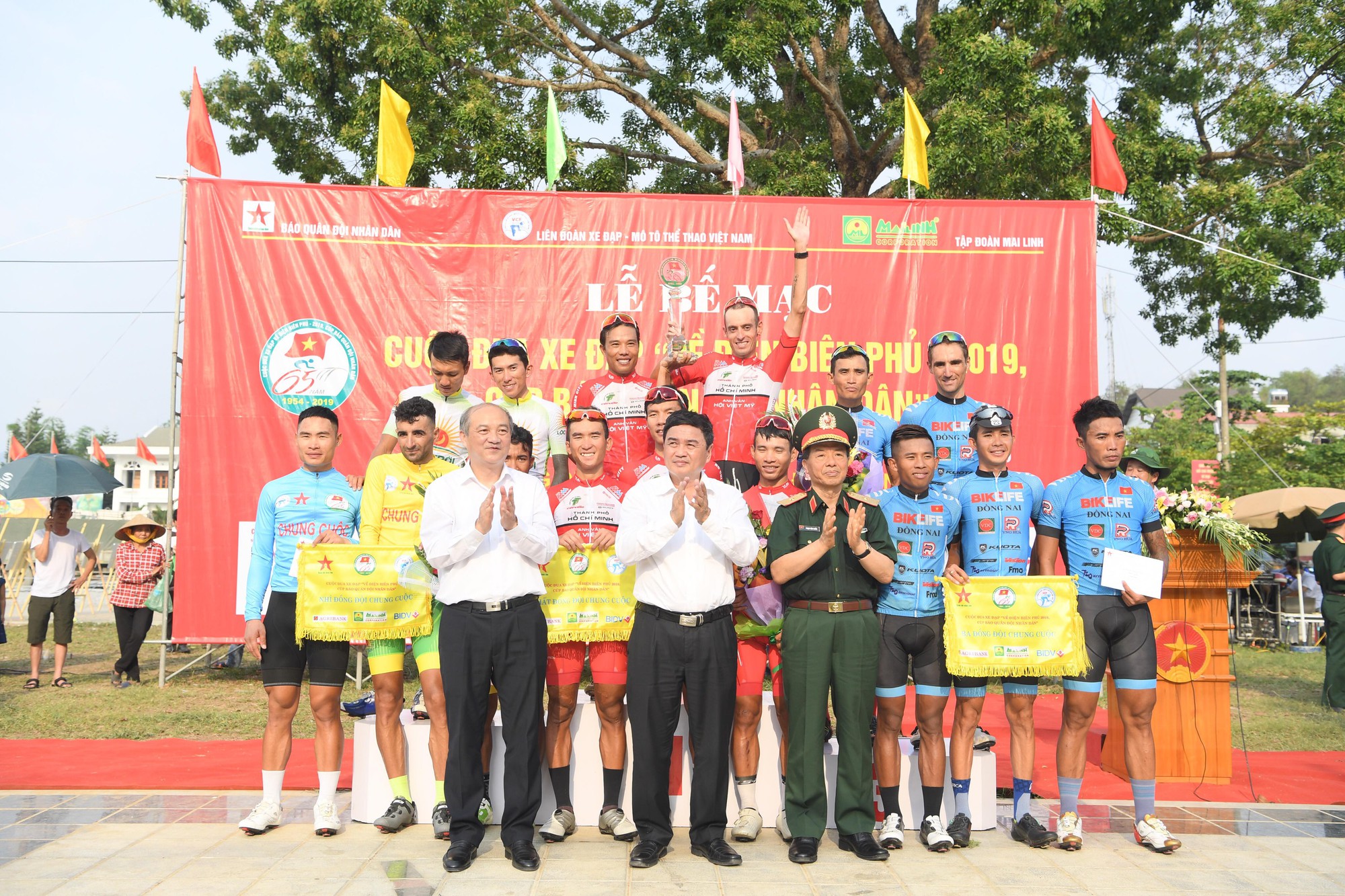 Mirsamad Pourseyed  đoạt &Aacute;o v&agrave;ng chung cuộc  - Ảnh 6.