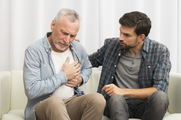 Sợ nhồi máu cơ tim do trời nóng: sơ cứu cách nào?