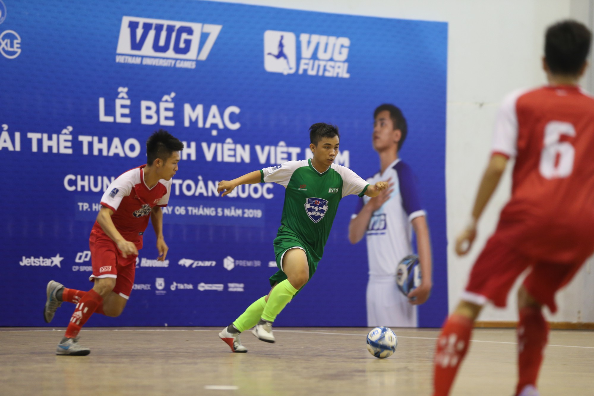 Đại học T&ocirc;n Đức Thắng v&ocirc; địch VUG futsal - Ảnh 1.