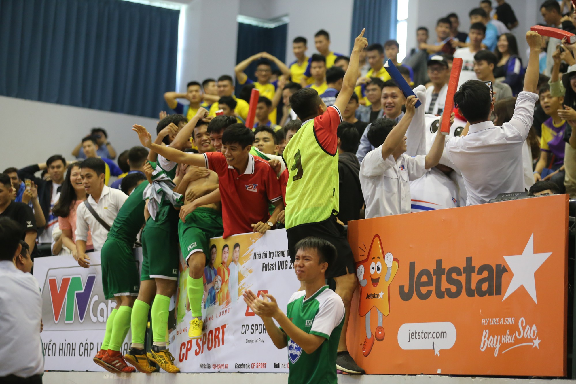 Đại học T&ocirc;n Đức Thắng v&ocirc; địch VUG futsal - Ảnh 2.