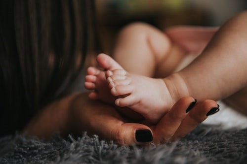 Không chồng mà đẻ, thì sao?