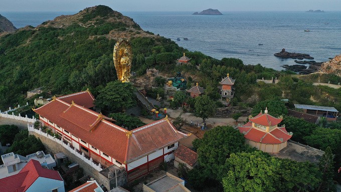 Quy Nhơn chờ đợi runner giải VnExpress Marathon tr&ecirc;n m&aacute;y bay Bamboo Airways - Ảnh 6.
