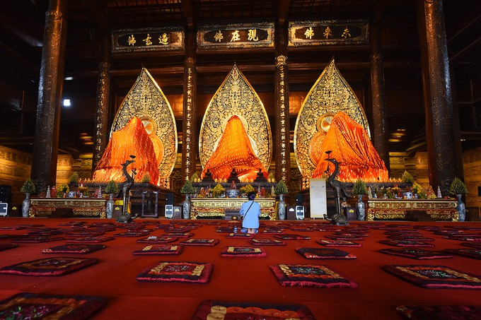 Chùa Tam Chúc gấp rút hoàn thiện trước ngày tổ chức Vesak - Ảnh 8.