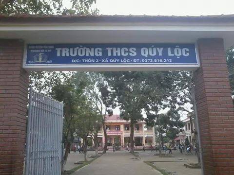 Nghe cháu mách, bác học sinh xông vào trường đánh thầy giáo