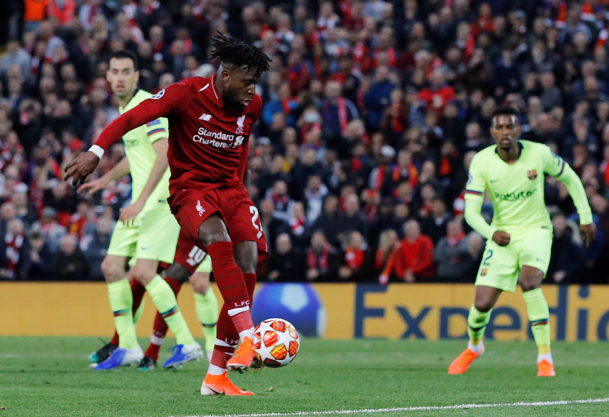 Chung kết Champions League: Ai may nhiều th&igrave; thắng? - Ảnh 6.