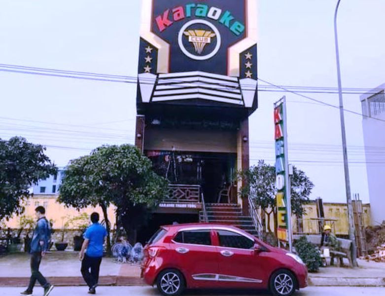 Nam thanh niên 20 tuổi đâm chết 1 nhân viên quán karaoke ở Quất Lâm