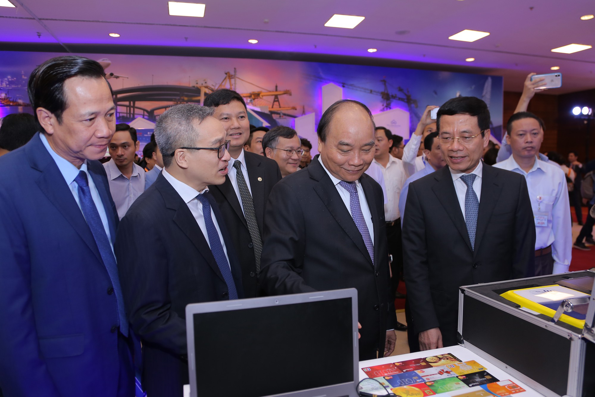 Tạo bệ phóng cho doanh nghiệp công nghệ