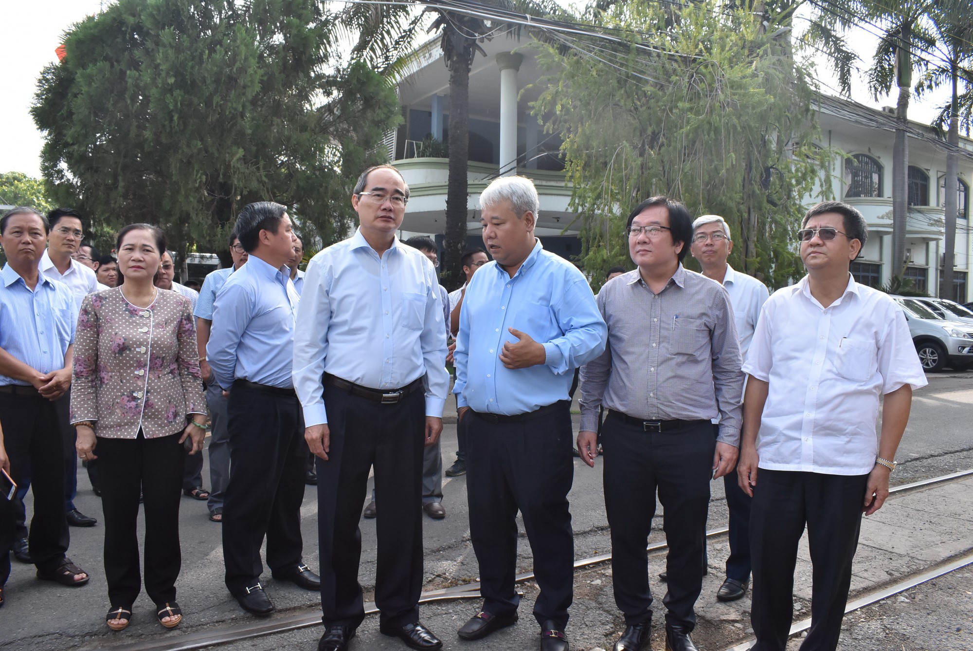 Bí thư Nguyễn Thiện Nhân khảo sát công tác chỉnh trang đô thị ở quận 3