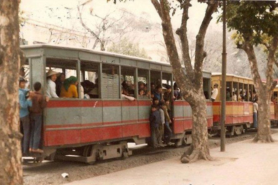 Leng keng tàu điện