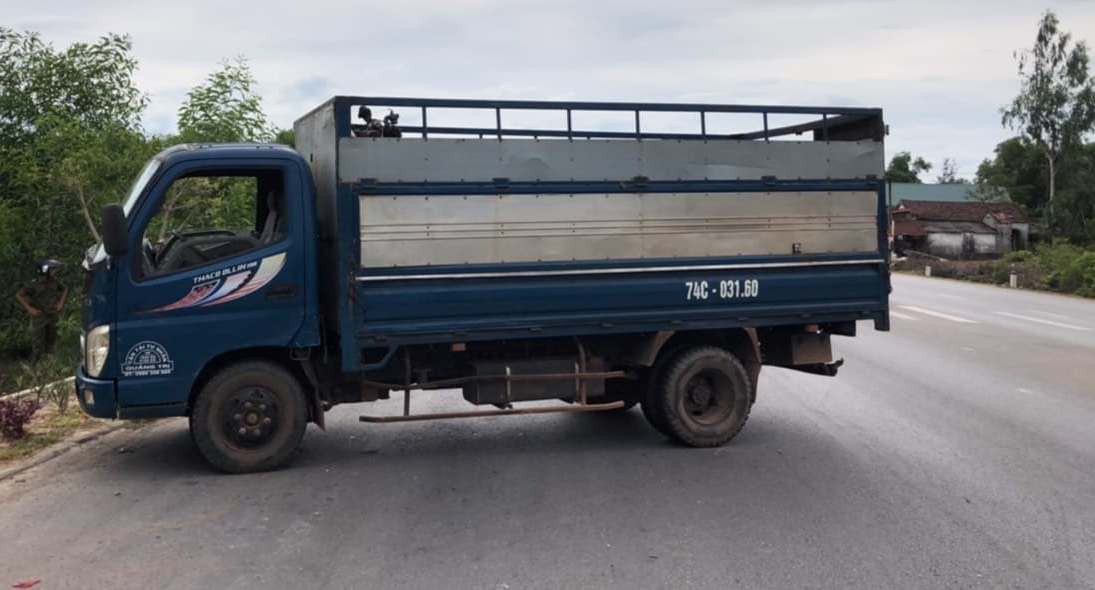 Một cán bộ CSGT bị xe tải tông tử vong khi làm nhiệm vụ