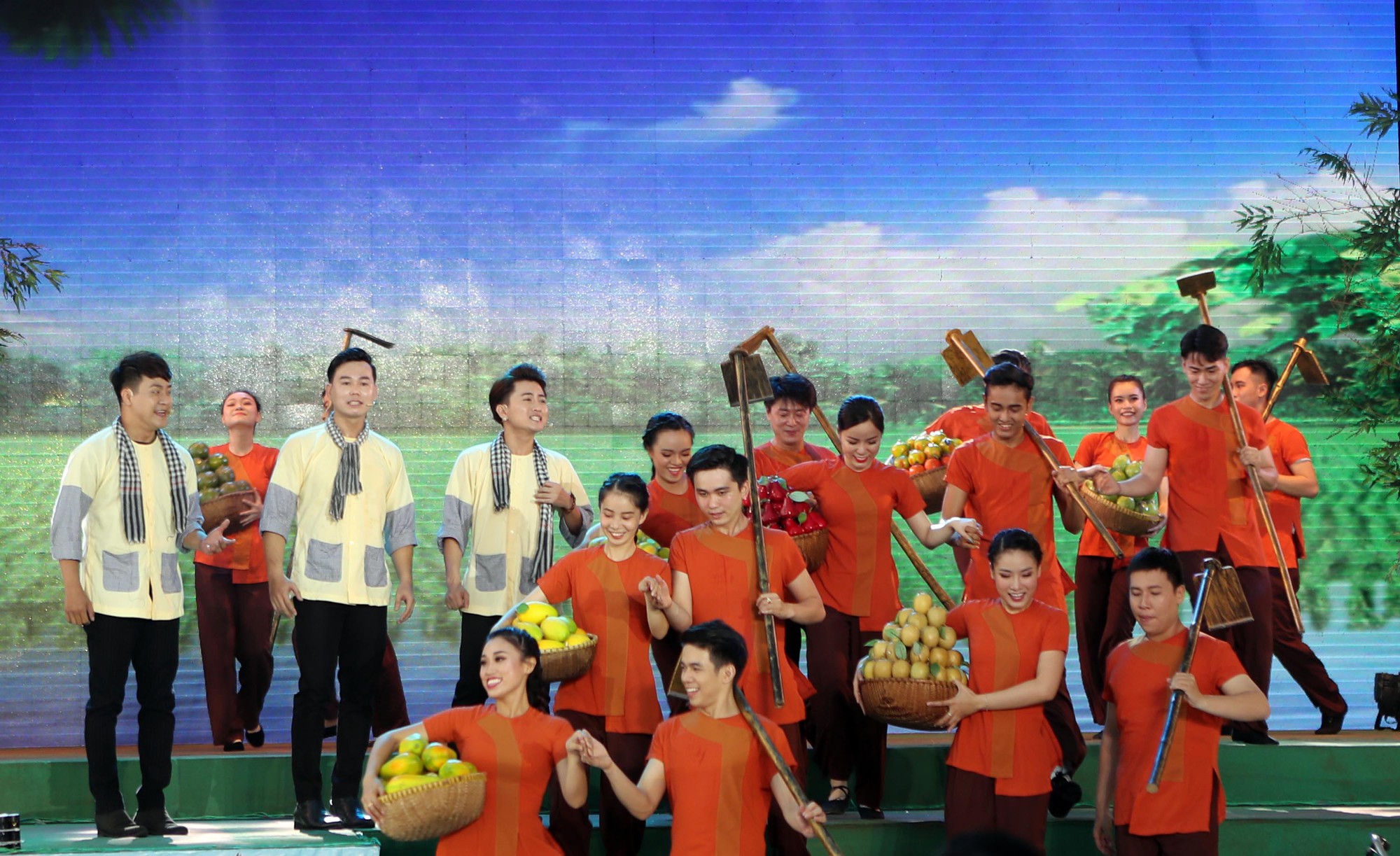 Đậm đ&agrave; chất phương Nam tại lễ khai mạc Lễ hội tr&aacute;i c&acirc;y Nam Bộ 2019 - Ảnh 3.