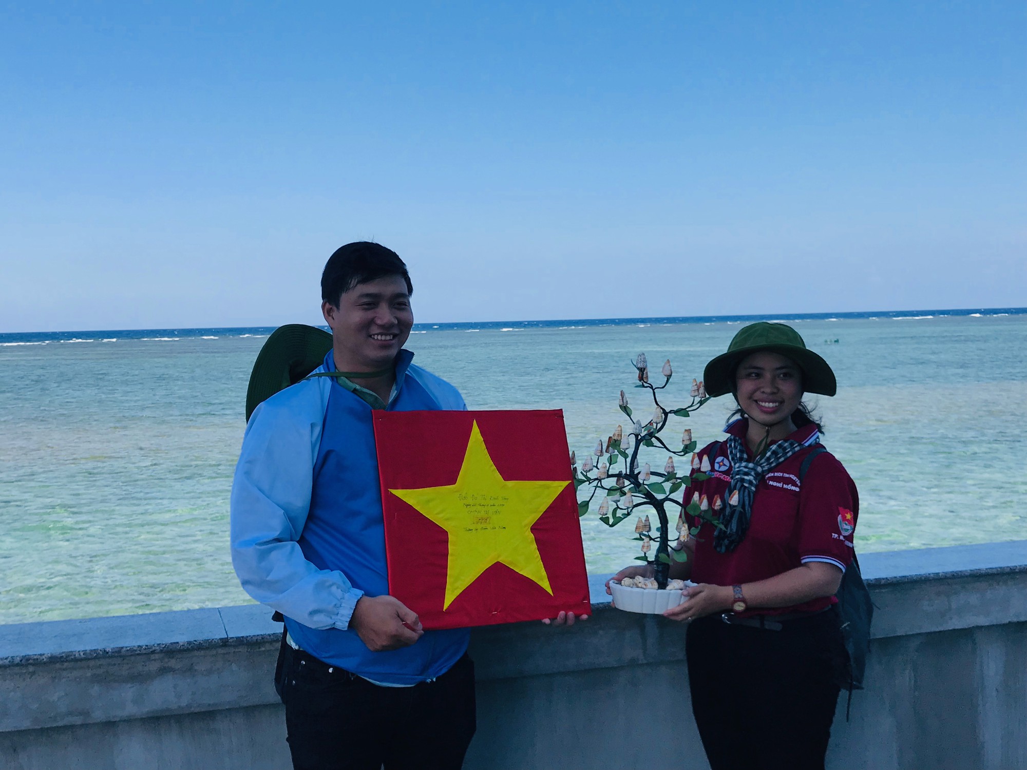 Trường Sa trong trái tim nghệ sĩ: Triệu lá cờ, triệu niềm tin