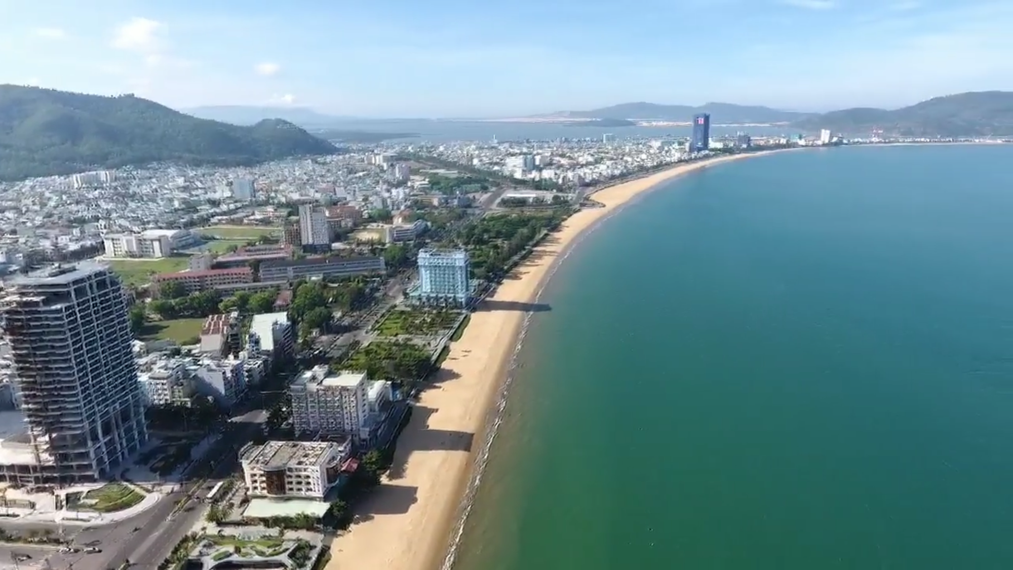 Người dân hoan nghênh việc dời 3 khách sạn lớn ở Quy Nhơn
